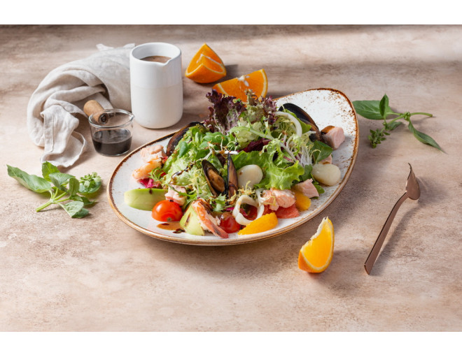 Салат с морепродуктами 300г