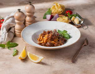 Феттучини с говяжьими щечками 320 г